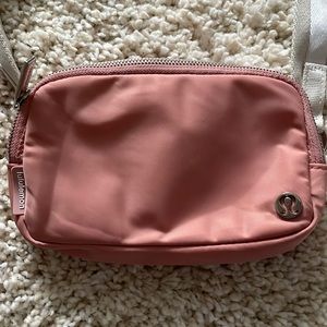 Lululemon Everywhere Crossbody Bag